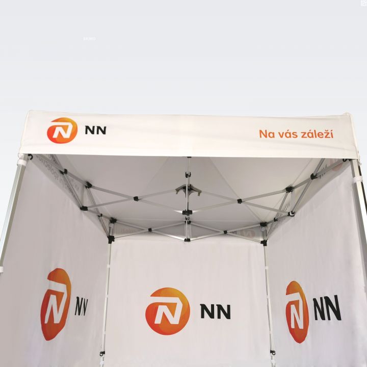 Nožnicový skladací stan s kvalitným rámom na vonkajšie podujatia